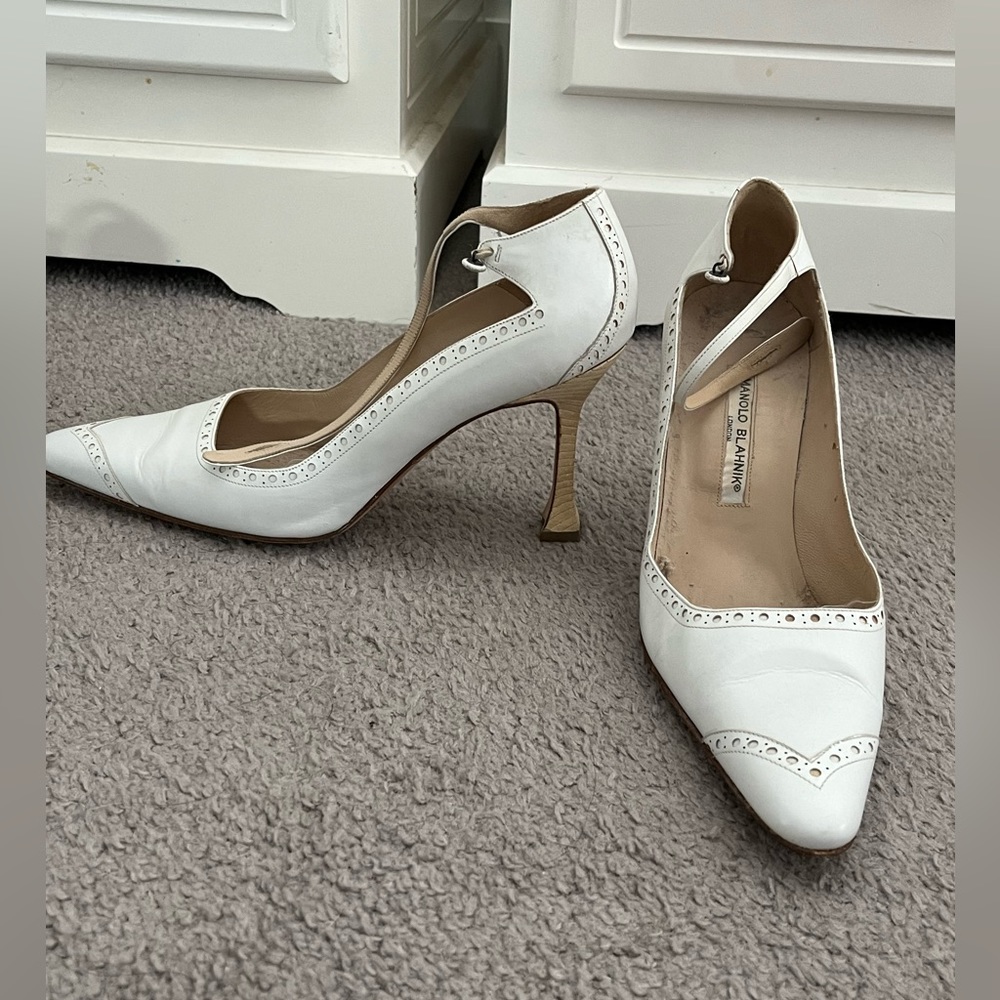Manolo Blahnik Mary Jane pumps
